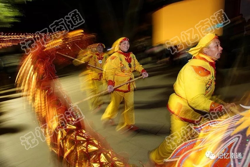 17舞龙队 许丛军摄.webp.jpg 17舞龙队 许丛军摄.webp.jpg